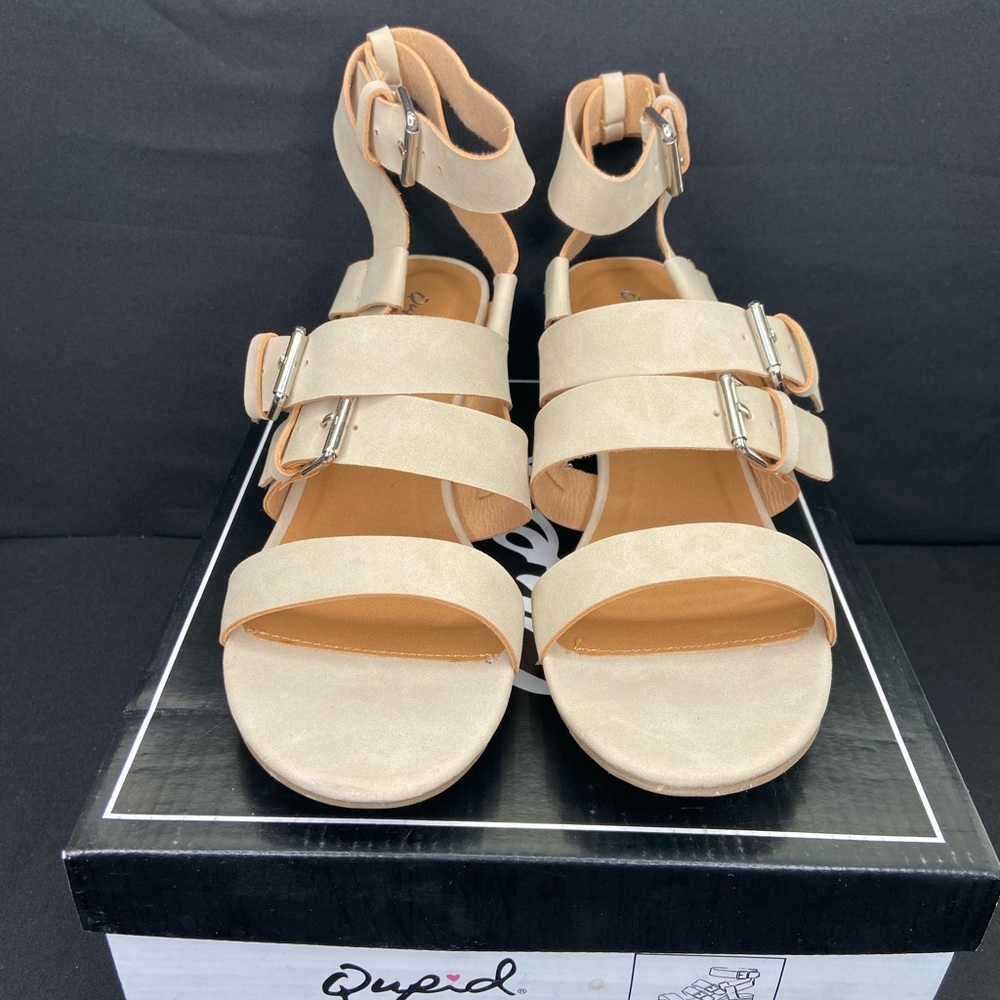 Qupid Women’s Lucille-12 LT Taupe Nubuck Pumps Size 8 (BB32)
New in‎ box - Picture 3 of 8